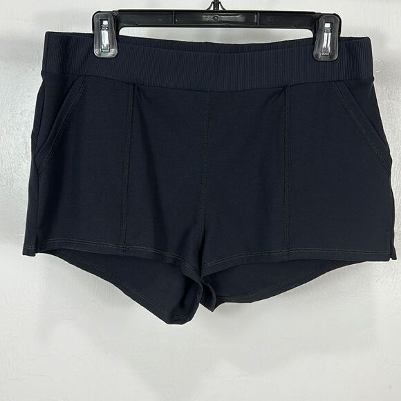 FP Movement Activewear Black Pull On Side Pockets Shorts Size M - Picture 1 of 8